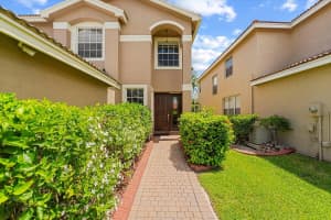 5542 Albin Drive, Greenacres, FL 33463 Sold 08/27/24