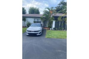 13 Mohawk Drive, Royal Palm Beach, FL 33411 Sold 08/29/24