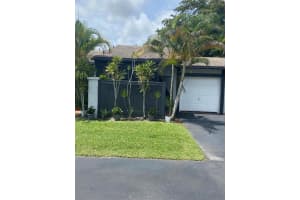 13 Mohawk Drive, Royal Palm Beach, FL 33411 Sold 08/29/24