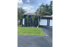 13 Mohawk Drive, Royal Palm Beach, FL 33411 Sold 08/29/24
