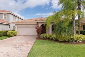 933 SE Fleming Way, Stuart, FL 34997 Sold 07/24/24