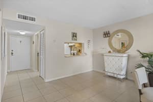9310 Fountainebleau Boulevard 312, Miami, FL 33172 Sold 08/12/24