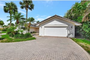 6881 Villas Drive S, Boca Raton, FL 33433 Sold 10/16/24