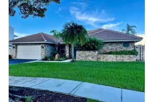 820 Somerset Avenue, Davie, FL 33325 Sold 09/26/24