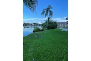 820 Somerset Avenue, Davie, FL 33325 Sold 09/26/24