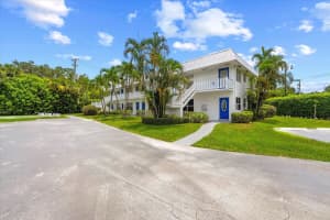 2929 SE Ocean Boulevard 8, Stuart, FL 34996 Sold 08/01/24