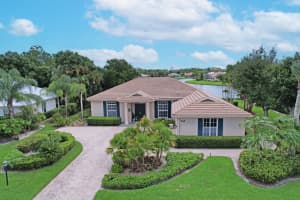 995 SW Bromelia Terrace, Stuart, FL 34997 Sold 08/06/24