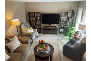 318 Woodland Road, Palm Springs, FL 33461 Sold 03/21/25