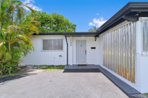 133 N 12th Place, Lantana, FL 33462 Sold 11/18/24