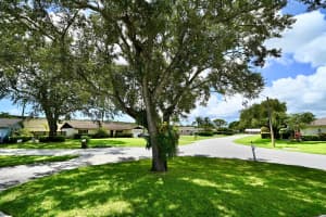 4063 N Jonquil Circle N, Palm Beach Gardens, FL 33410 Sold 10/22/24