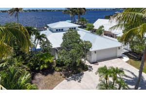 30 SW Riverway Boulevard, Palm City, FL 34990 Sold 10/22/24