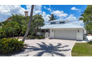 30 SW Riverway Boulevard, Palm City, FL 34990 Sold 10/22/24