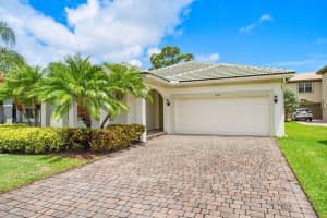 1267 SE Kirk Street, Stuart, FL 34997 Sold 08/09/24