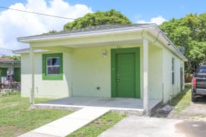701 N 17th Street, Fort Pierce, FL 34950 Sold 09/19/24
