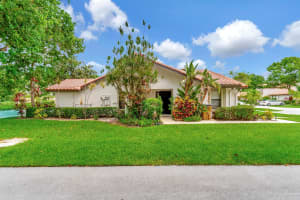 639 Lake Pointe Lane, Deerfield Beach, FL 33442 Sold 12/06/24