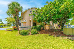1621 SE Green Acres Circle W-102, Port Saint Lucie, FL 34952 Sold 10/22/24