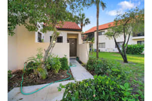 9 Via De Casas Sur 104, Boynton Beach, FL 33426 Sold 09/17/24