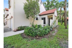 9 Via De Casas Sur 104, Boynton Beach, FL 33426 Sold 09/17/24