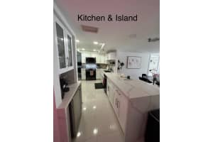 198 NW 67th Street 302, Boca Raton, FL 33487 - MLS#R10998741