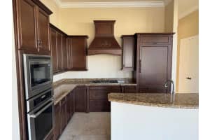 617 SE Fascino Circle, Port Saint Lucie, FL 34984 Sold 07/05/24