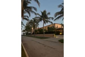 200 N Ocean Boulevard 1, Palm Beach, FL 33480 - MLS#R10999055