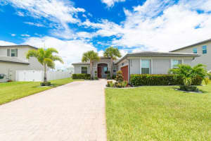 7500 NW Farnsworth Circle, Port Saint Lucie, FL 34987 Sold 10/11/24