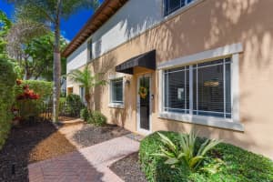 563 NW Library Commons Way, Boca Raton, FL 33432 Sold 01/06/25