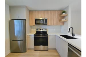 861 Worcester Lane, Lake Worth, FL 33467 Sold 10/04/24