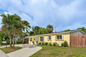 2851 N Seacrest Boulevard, Boynton Beach, FL 33435 Sold 09/27/24