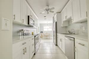 6866 Fountains Circle, Lake Worth, FL 33467 Sold 10/08/24