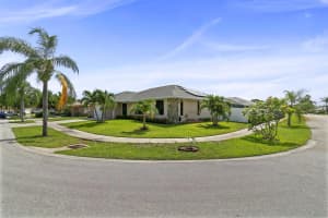 1334 Caribbean Way, Lantana, FL 33462 Sold 04/23/25