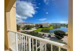 9 Harbour Isle Drive E Ph01, Fort Pierce, FL 34949 - MLS#R10999333
