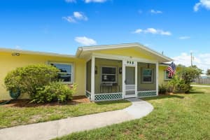952 SW 37th Terrace, Palm City, FL 34990 Sold 08/16/24