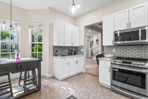 137 Sugarberry Drive, Jupiter, FL 33458 Sold 10/11/24