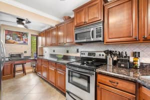 22 Royal Palm Way Unit 402, Boca Raton, FL 33432 Sold 09/06/24