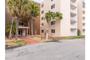6930 Miami Gardens Drive 1-215, Hialeah, FL 33015 Sold 08/15/24