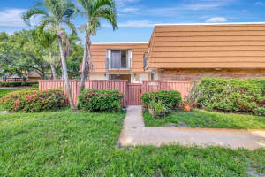 2883 SW Waterford Place N, Deerfield Beach, FL 33442 Sold 11/04/24