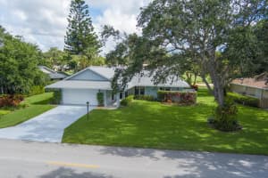 8901 SE Eaglewood Way, Hobe Sound, FL 33455 Sold 08/30/24