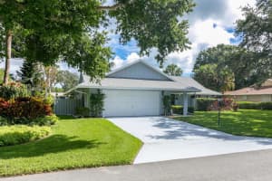 8901 SE Eaglewood Way, Hobe Sound, FL 33455 Sold 08/30/24