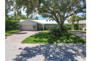15 Tradewinds Circle, Tequesta, FL 33469 Sold 08/20/24