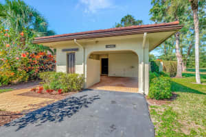 8553 E Casa Del Lago E B, Boca Raton, FL 33433 Sold 02/03/25
