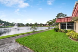 604 Laconia Circle, Lake Worth, FL 33467 Sold 09/13/24