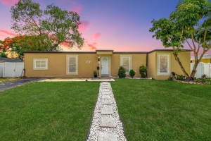 7814 NW 70th Avenue, Tamarac, FL 33321 Sold 08/07/24