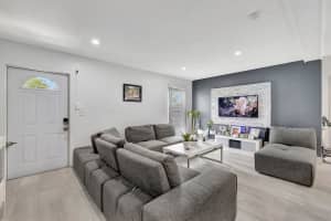 7814 NW 70th Avenue, Tamarac, FL 33321 Sold 08/07/24