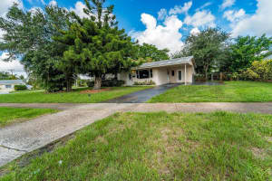 700 Juniper Drive, North Palm Beach, FL 33408 Sold 10/02/24