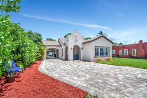 609 Avenida Hermosa, West Palm Beach, FL 33405 Sold 04/15/25