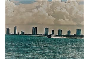 251 174th Street 1611, Sunny Isles Beach, FL 33160 - MLS#R11000186
