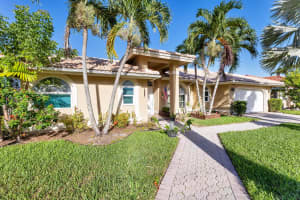 701 SW 94th Terrace, Pembroke Pines, FL 33025 Sold 08/12/24