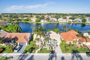 701 SW 94th Terrace, Pembroke Pines, FL 33025 Sold 08/12/24