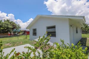 517 Douglas Court, Fort Pierce, FL 34950 Sold 12/23/24